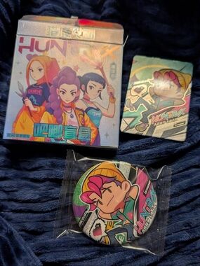 NEW Saja Boys HUNTRX Collector Pin & Collector Card Set - Vibrant Multi-Color